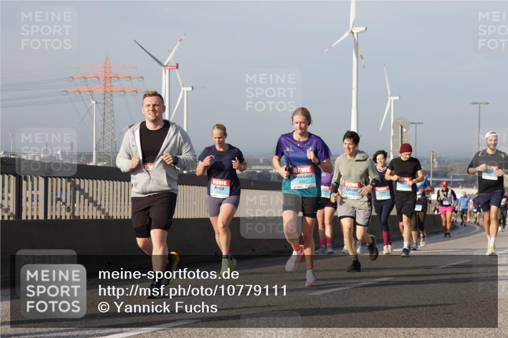 03.10.2026 - Köhlbrandbrückenlauf Yannick Fuchs http://msf.ph/oto/10779111 03.10.2026 09:46:21 Position 2 3397 meine-sportfotos.de