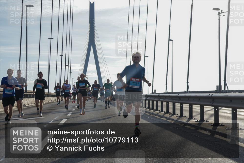 03.10.2026 - Köhlbrandbrückenlauf Yannick Fuchs http://msf.ph/oto/10779113 03.10.2026 09:24:10 Position 1 1371 meine-sportfotos.de