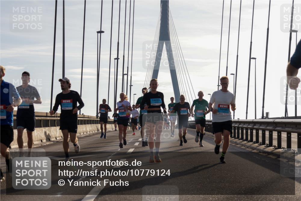 03.10.2026 - Köhlbrandbrückenlauf Yannick Fuchs http://msf.ph/oto/10779124 03.10.2026 09:24:11 Position 1 1101 meine-sportfotos.de