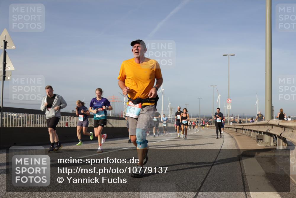 03.10.2026 - Köhlbrandbrückenlauf Yannick Fuchs http://msf.ph/oto/10779137 03.10.2026 09:46:23 Position 2 2342 meine-sportfotos.de