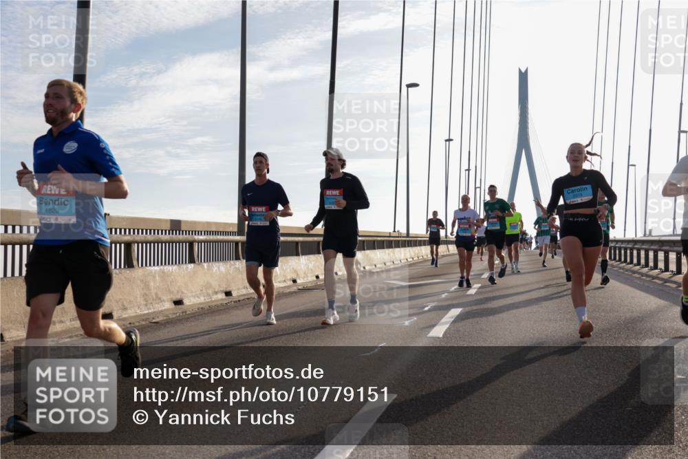 03.10.2026 - Köhlbrandbrückenlauf Yannick Fuchs http://msf.ph/oto/10779151 03.10.2026 09:24:13 Position 1 1829, 213, 2319 meine-sportfotos.de
