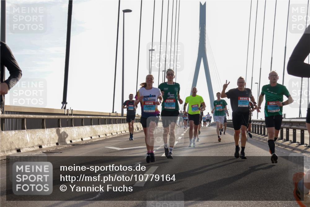 03.10.2026 - Köhlbrandbrückenlauf Yannick Fuchs http://msf.ph/oto/10779164 03.10.2026 09:24:14 Position 1 70, 3, 2344, 1298 meine-sportfotos.de