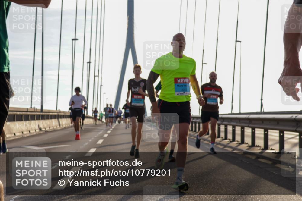 03.10.2026 - Köhlbrandbrückenlauf Yannick Fuchs http://msf.ph/oto/10779201 03.10.2026 09:24:17 Position 1 2312 meine-sportfotos.de