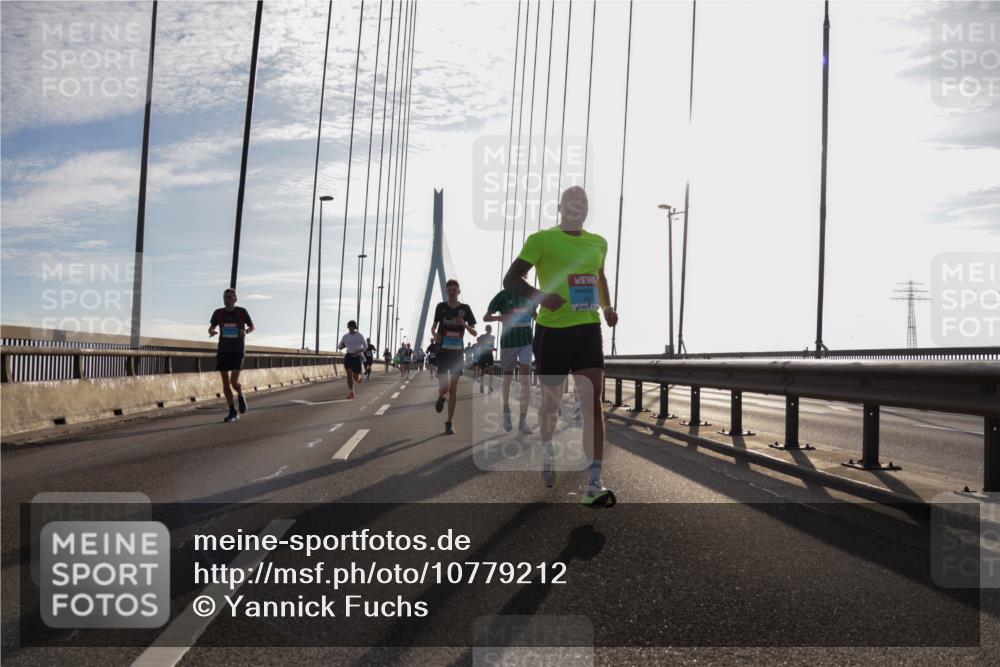 03.10.2026 - Köhlbrandbrückenlauf Yannick Fuchs http://msf.ph/oto/10779212 03.10.2026 09:24:18 Position 1  meine-sportfotos.de