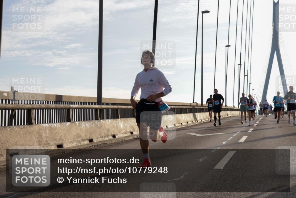 03.10.2026 - Köhlbrandbrückenlauf Yannick Fuchs http://msf.ph/oto/10779248 03.10.2026 09:24:21 Position 1  meine-sportfotos.de