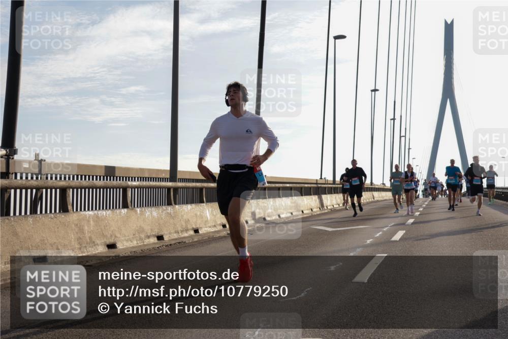 03.10.2026 - Köhlbrandbrückenlauf Yannick Fuchs http://msf.ph/oto/10779250 03.10.2026 09:24:21 Position 1  meine-sportfotos.de