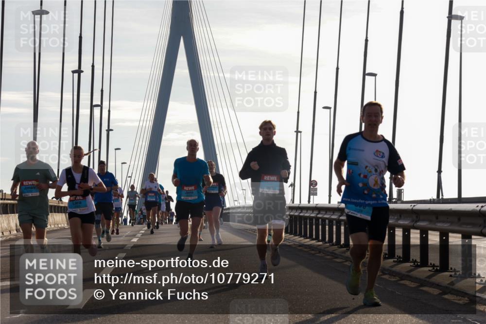 03.10.2026 - Köhlbrandbrückenlauf Yannick Fuchs http://msf.ph/oto/10779271 03.10.2026 09:24:23 Position 1 2058 meine-sportfotos.de