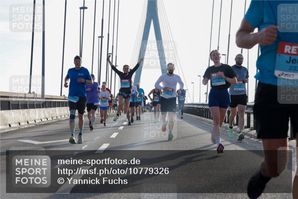 03.10.2026 - Köhlbrandbrückenlauf Yannick Fuchs http://msf.ph/oto/10779326 03.10.2026 09:24:28 Position 1 2388, 233 meine-sportfotos.de
