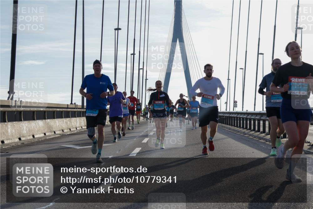 03.10.2026 - Köhlbrandbrückenlauf Yannick Fuchs http://msf.ph/oto/10779341 03.10.2026 09:24:29 Position 1 2388 meine-sportfotos.de