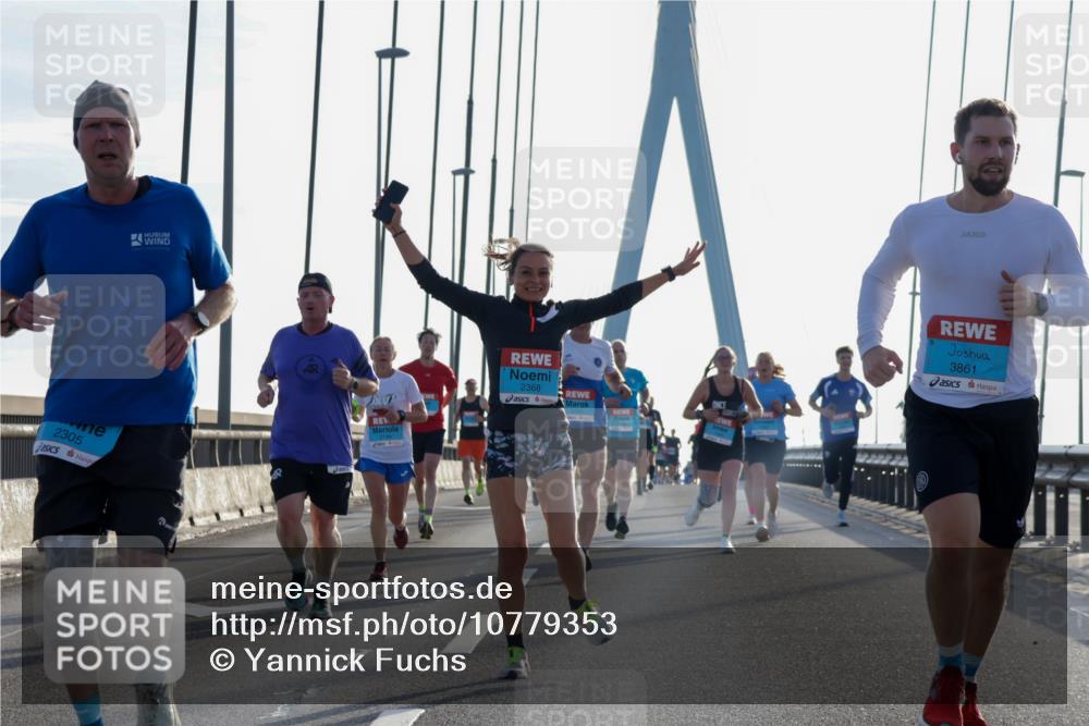 03.10.2026 - Köhlbrandbrückenlauf Yannick Fuchs http://msf.ph/oto/10779353 03.10.2026 09:24:30 Position 1 2305, 2368, 3861 meine-sportfotos.de