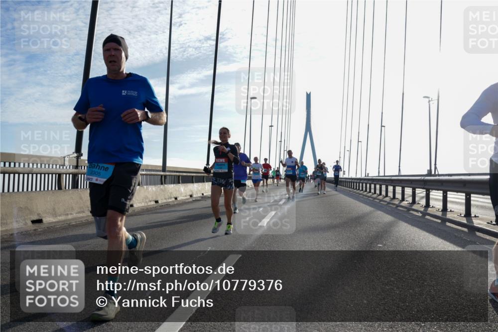 03.10.2026 - Köhlbrandbrückenlauf Yannick Fuchs http://msf.ph/oto/10779376 03.10.2026 09:24:32 Position 1 2305 meine-sportfotos.de