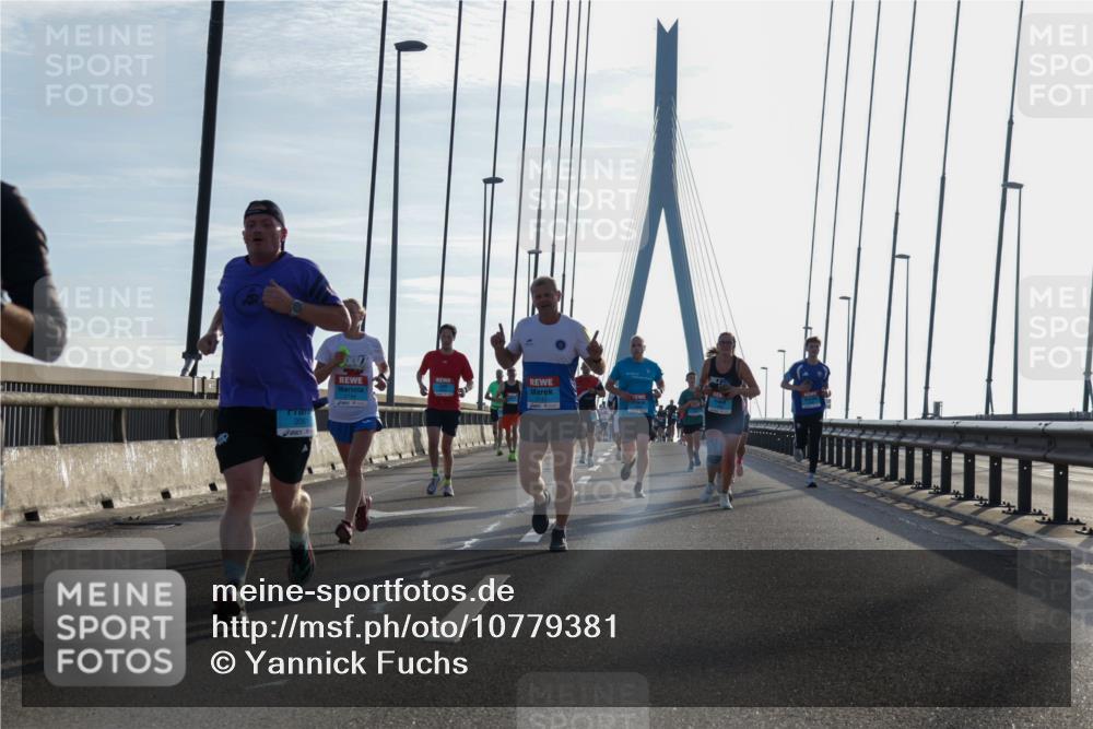 03.10.2026 - Köhlbrandbrückenlauf Yannick Fuchs http://msf.ph/oto/10779381 03.10.2026 09:24:32 Position 1  meine-sportfotos.de