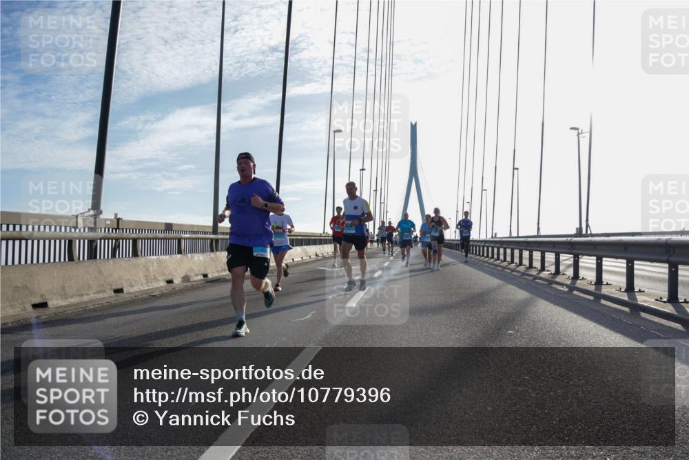 03.10.2026 - Köhlbrandbrückenlauf Yannick Fuchs http://msf.ph/oto/10779396 03.10.2026 09:24:33 Position 1  meine-sportfotos.de