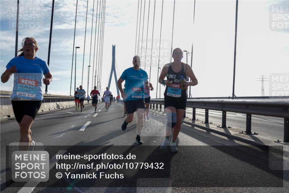 03.10.2026 - Köhlbrandbrückenlauf Yannick Fuchs http://msf.ph/oto/10779432 03.10.2026 09:24:37 Position 1 1267, 1426 meine-sportfotos.de