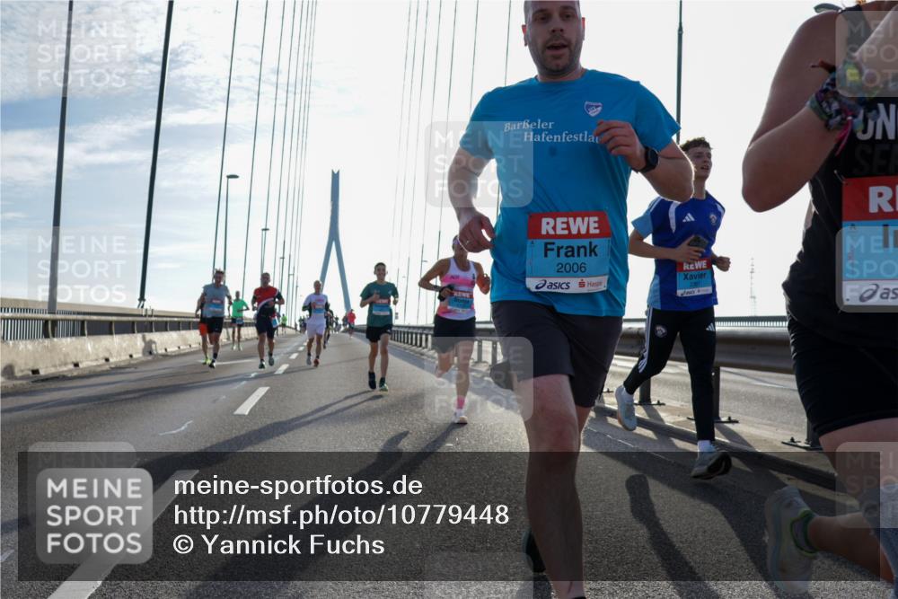 03.10.2026 - Köhlbrandbrückenlauf Yannick Fuchs http://msf.ph/oto/10779448 03.10.2026 09:24:38 Position 1 2006 meine-sportfotos.de
