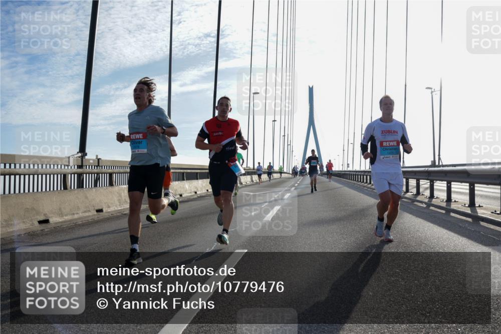 03.10.2026 - Köhlbrandbrückenlauf Yannick Fuchs http://msf.ph/oto/10779476 03.10.2026 09:24:40 Position 1 1476, 1475 meine-sportfotos.de