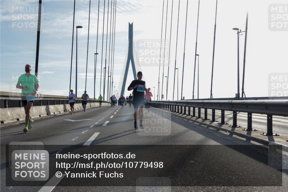 03.10.2026 - Köhlbrandbrückenlauf Yannick Fuchs http://msf.ph/oto/10779498 03.10.2026 09:24:42 Position 1  meine-sportfotos.de
