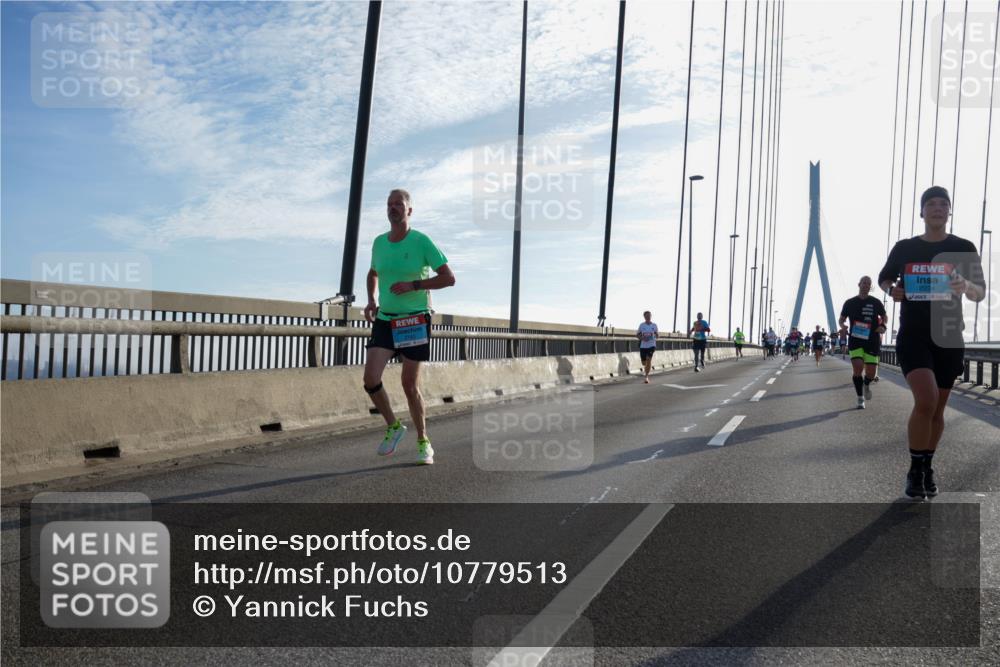 03.10.2026 - Köhlbrandbrückenlauf Yannick Fuchs http://msf.ph/oto/10779513 03.10.2026 09:24:44 Position 1 2224 meine-sportfotos.de
