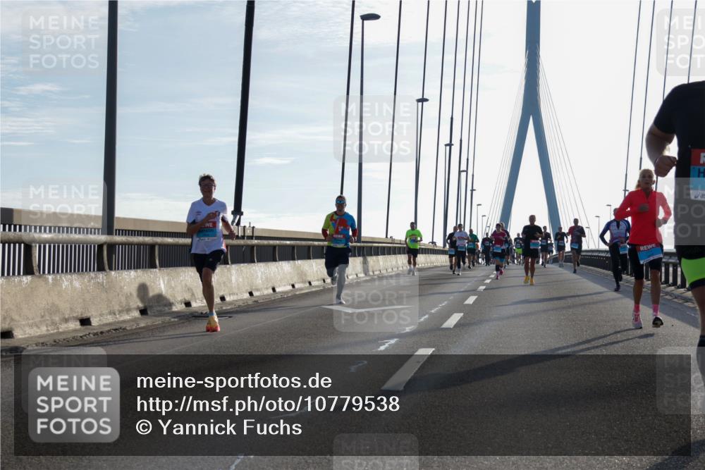 03.10.2026 - Köhlbrandbrückenlauf Yannick Fuchs http://msf.ph/oto/10779538 03.10.2026 09:24:45 Position 1  meine-sportfotos.de