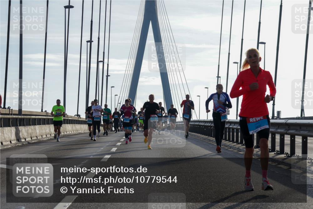 03.10.2026 - Köhlbrandbrückenlauf Yannick Fuchs http://msf.ph/oto/10779544 03.10.2026 09:24:46 Position 1 3832 meine-sportfotos.de