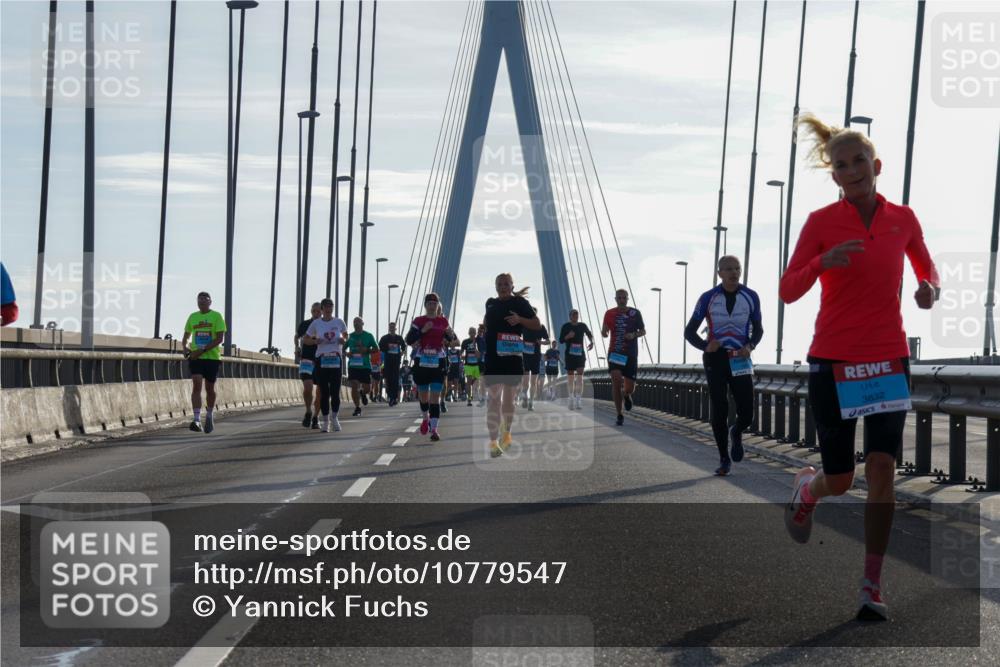 03.10.2026 - Köhlbrandbrückenlauf Yannick Fuchs http://msf.ph/oto/10779547 03.10.2026 09:24:46 Position 1 3832 meine-sportfotos.de