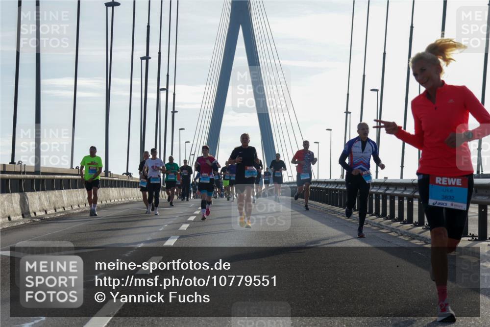 03.10.2026 - Köhlbrandbrückenlauf Yannick Fuchs http://msf.ph/oto/10779551 03.10.2026 09:24:47 Position 1 3832 meine-sportfotos.de
