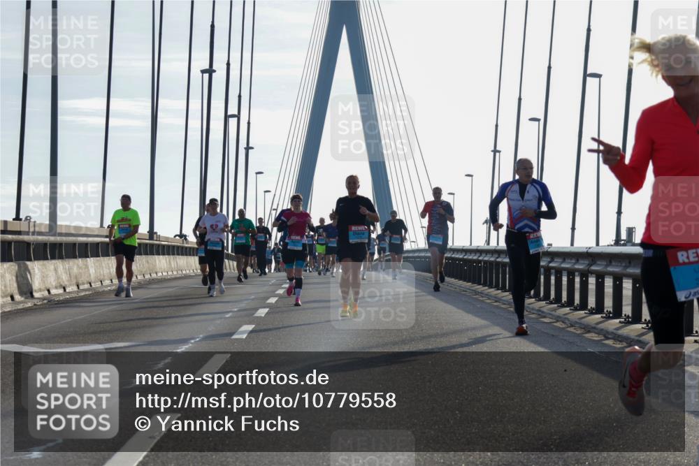 03.10.2026 - Köhlbrandbrückenlauf Yannick Fuchs http://msf.ph/oto/10779558 03.10.2026 09:24:47 Position 1  meine-sportfotos.de