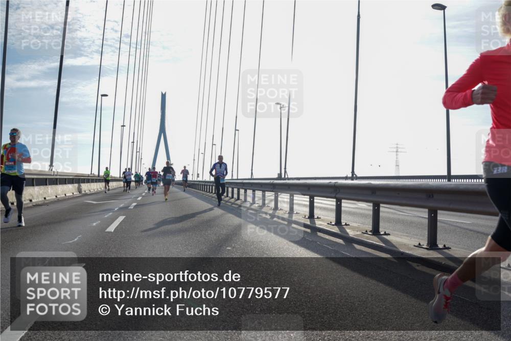 03.10.2026 - Köhlbrandbrückenlauf Yannick Fuchs http://msf.ph/oto/10779577 03.10.2026 09:24:49 Position 1 3 meine-sportfotos.de