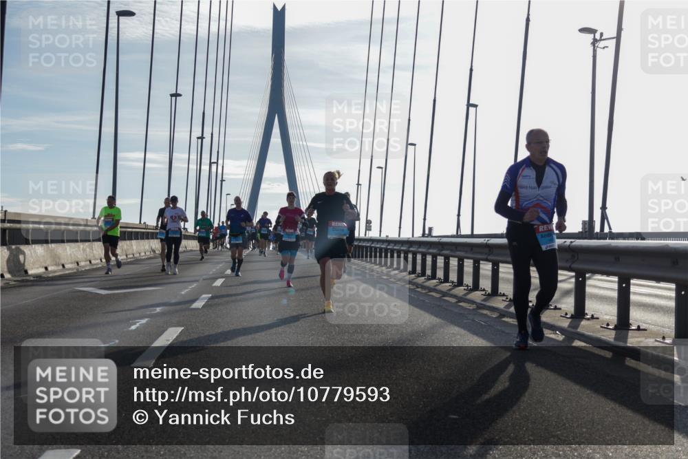 03.10.2026 - Köhlbrandbrückenlauf Yannick Fuchs http://msf.ph/oto/10779593 03.10.2026 09:24:50 Position 1  meine-sportfotos.de