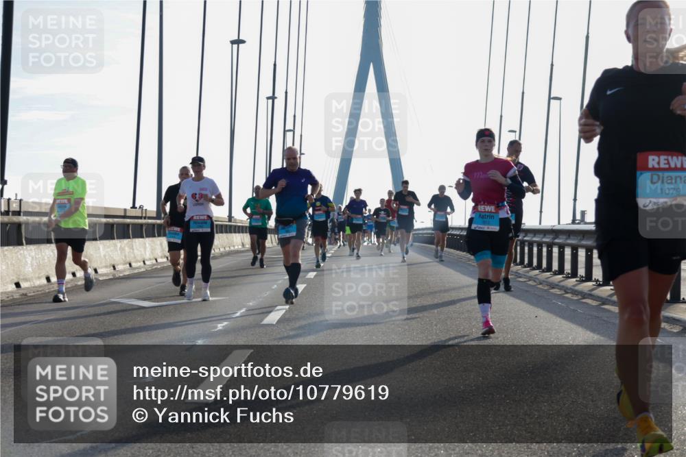 03.10.2026 - Köhlbrandbrückenlauf Yannick Fuchs http://msf.ph/oto/10779619 03.10.2026 09:24:52 Position 1 1079 meine-sportfotos.de