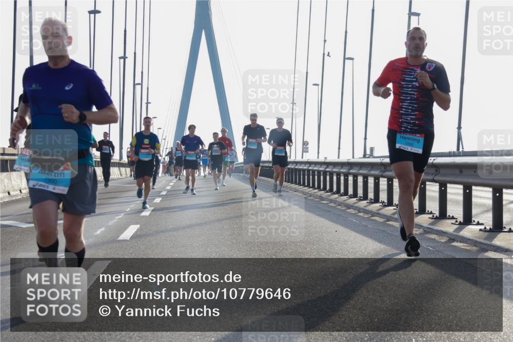 03.10.2026 - Köhlbrandbrückenlauf Yannick Fuchs http://msf.ph/oto/10779646 03.10.2026 09:24:54 Position 1  meine-sportfotos.de
