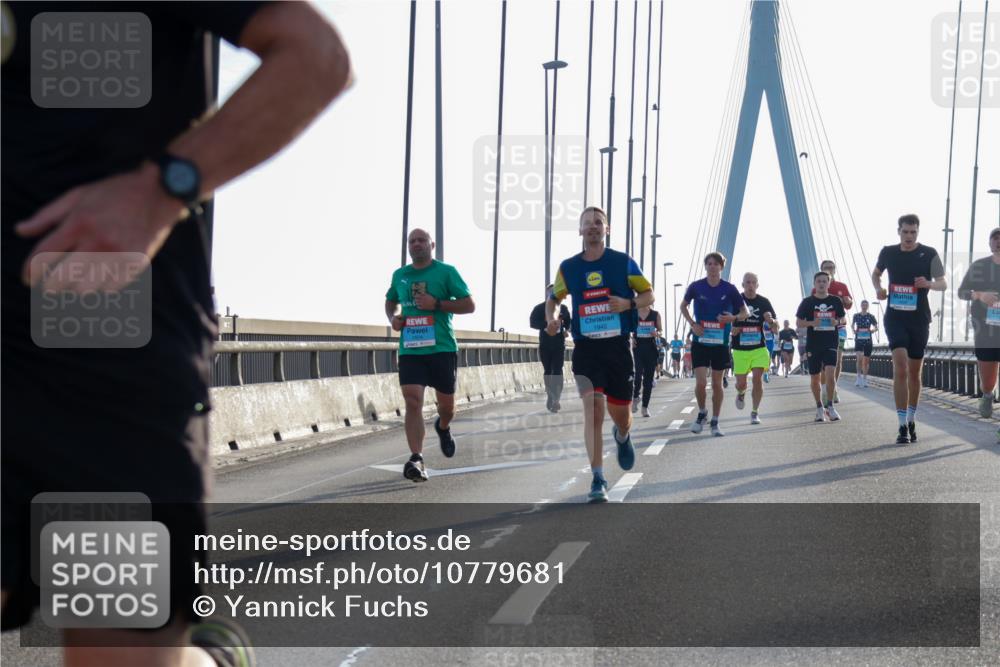 03.10.2026 - Köhlbrandbrückenlauf Yannick Fuchs http://msf.ph/oto/10779681 03.10.2026 09:24:57 Position 1 1942 meine-sportfotos.de