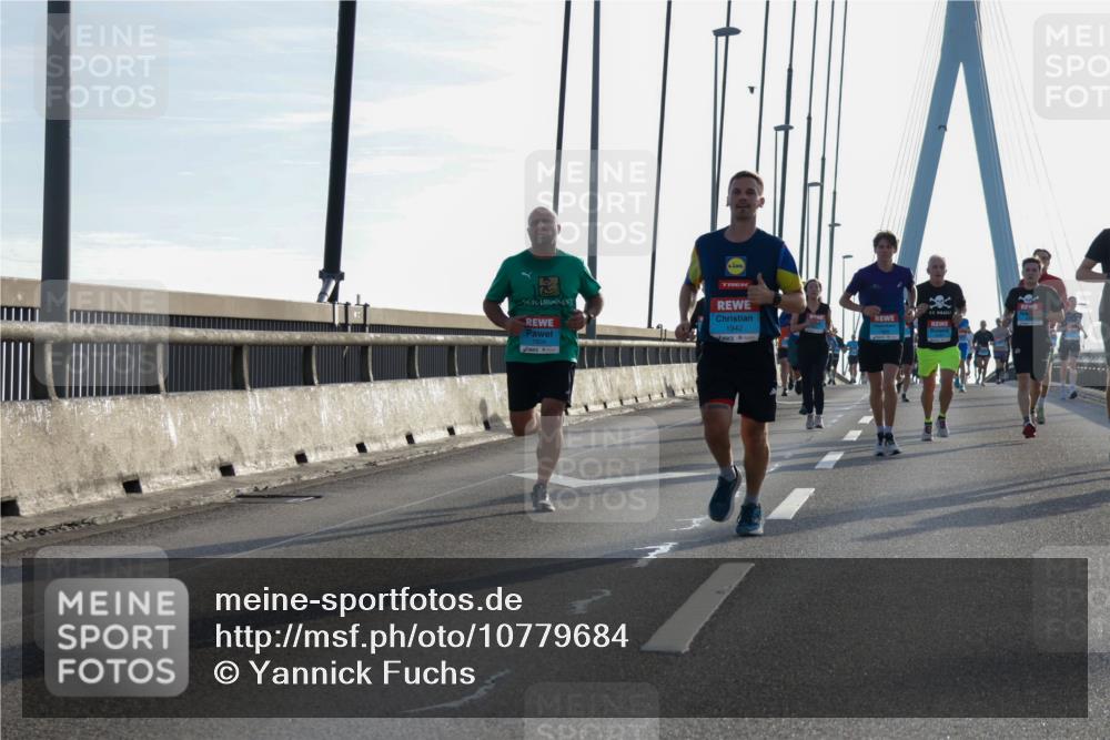 03.10.2026 - Köhlbrandbrückenlauf Yannick Fuchs http://msf.ph/oto/10779684 03.10.2026 09:24:57 Position 1 1942 meine-sportfotos.de