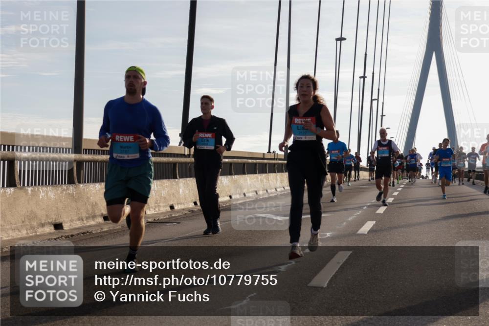 03.10.2026 - Köhlbrandbrückenlauf Yannick Fuchs http://msf.ph/oto/10779755 03.10.2026 09:25:03 Position 1 3787, 2127 meine-sportfotos.de