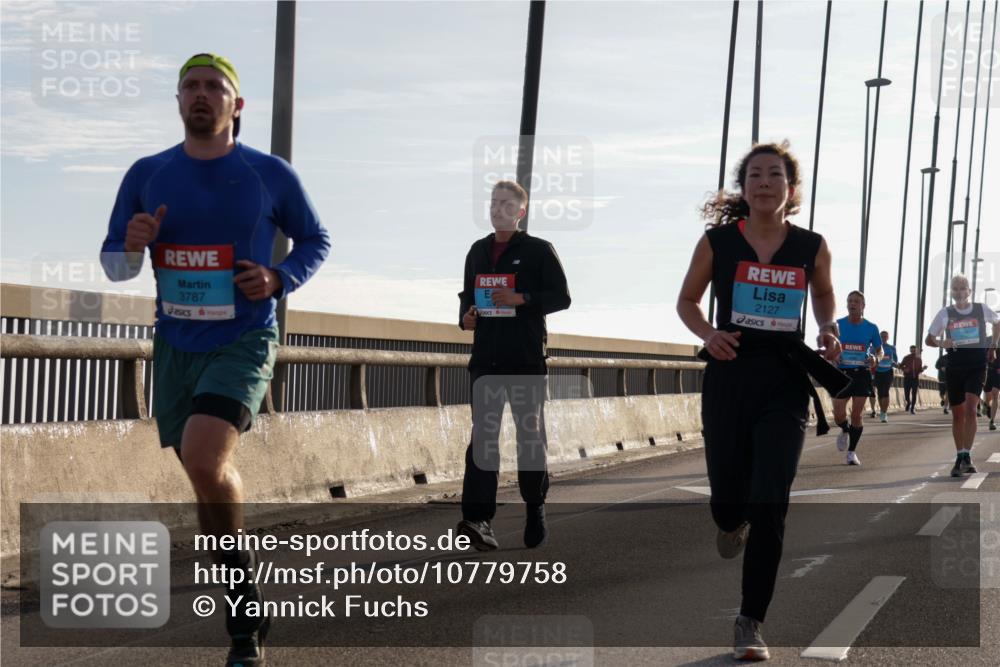 03.10.2026 - Köhlbrandbrückenlauf Yannick Fuchs http://msf.ph/oto/10779758 03.10.2026 09:25:03 Position 1 3787, 2127 meine-sportfotos.de