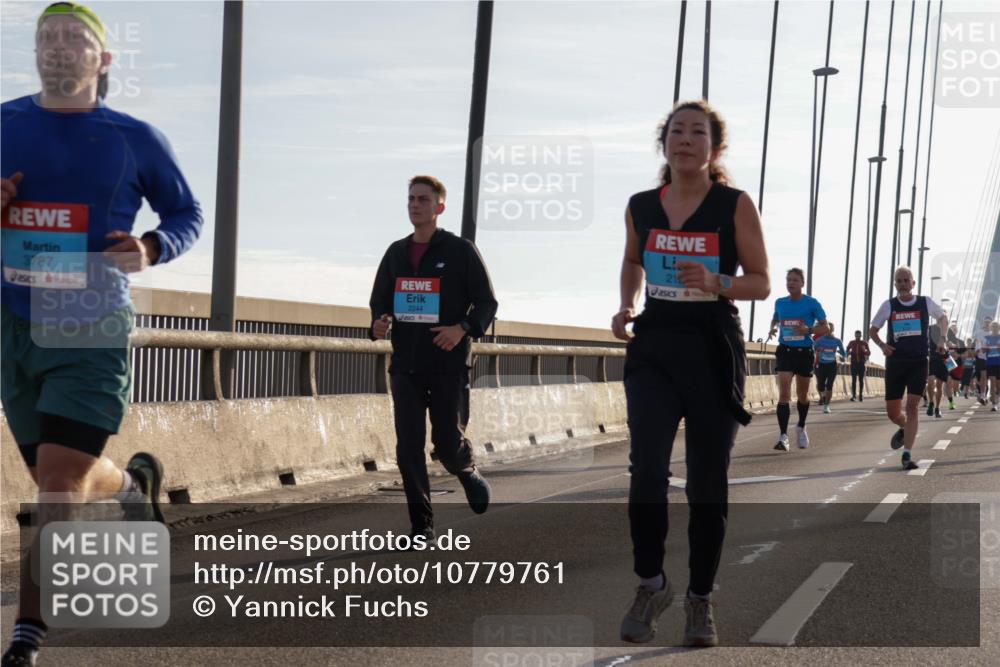 03.10.2026 - Köhlbrandbrückenlauf Yannick Fuchs http://msf.ph/oto/10779761 03.10.2026 09:25:04 Position 1 3787, 2244, 21 meine-sportfotos.de