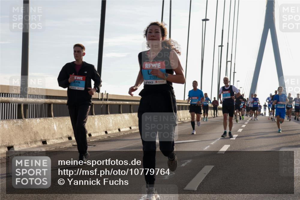 03.10.2026 - Köhlbrandbrückenlauf Yannick Fuchs http://msf.ph/oto/10779764 03.10.2026 09:25:04 Position 1 2244, 2127 meine-sportfotos.de
