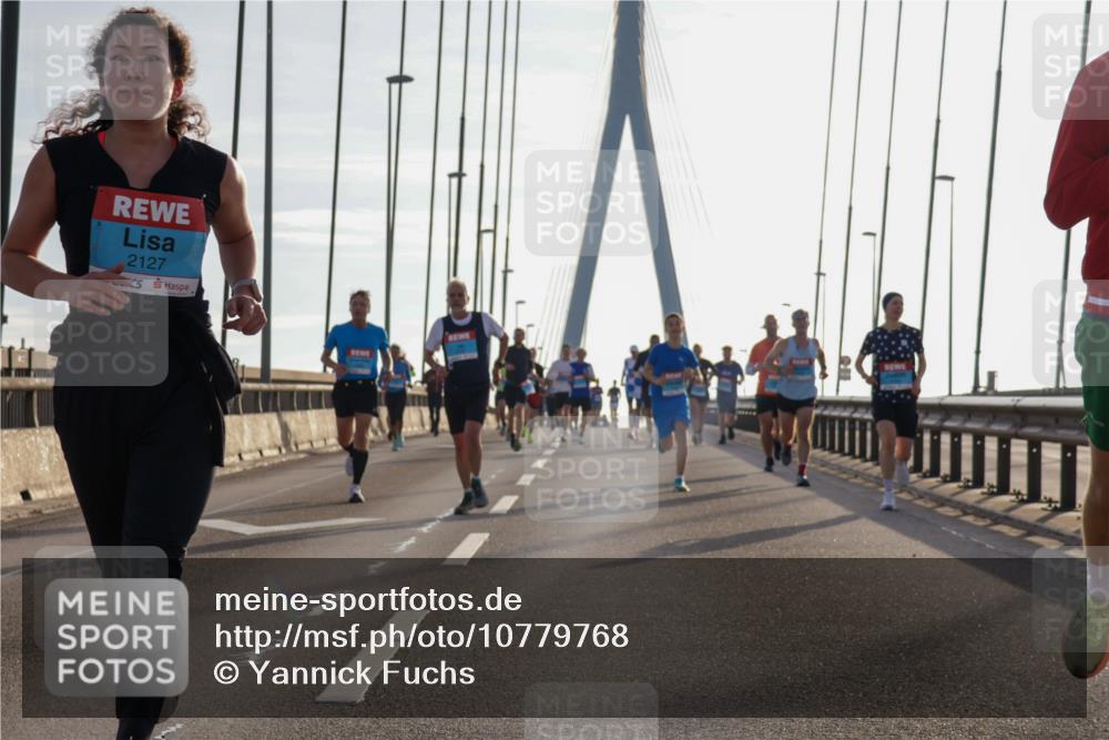03.10.2026 - Köhlbrandbrückenlauf Yannick Fuchs http://msf.ph/oto/10779768 03.10.2026 09:25:04 Position 1 2127 meine-sportfotos.de