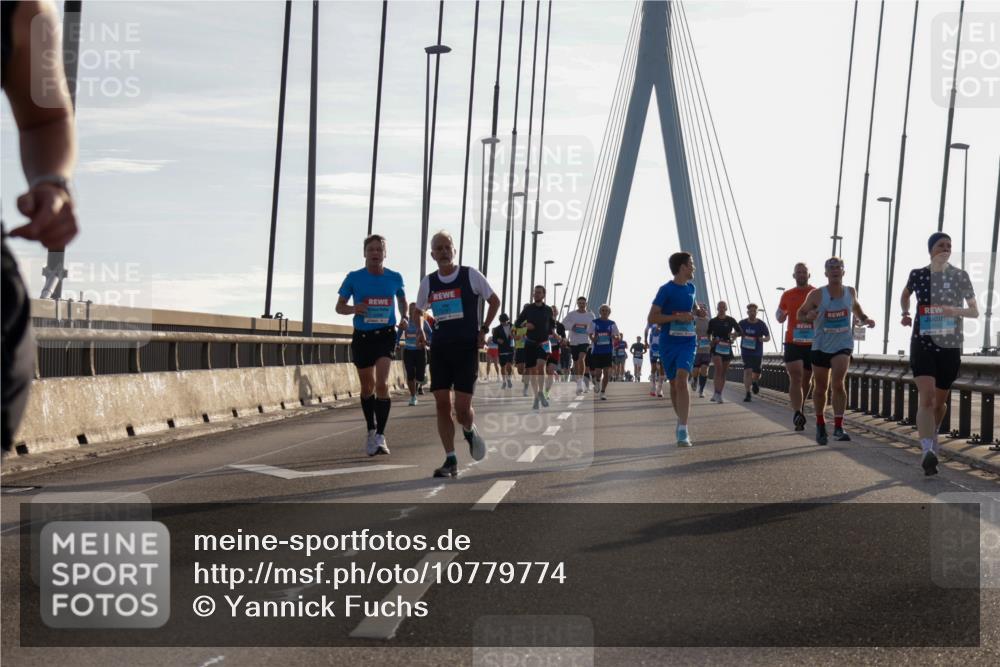 03.10.2026 - Köhlbrandbrückenlauf Yannick Fuchs http://msf.ph/oto/10779774 03.10.2026 09:25:05 Position 1  meine-sportfotos.de