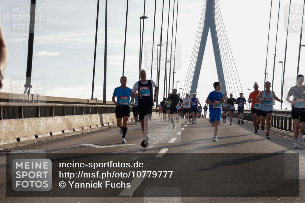 03.10.2026 - Köhlbrandbrückenlauf Yannick Fuchs http://msf.ph/oto/10779777 03.10.2026 09:25:05 Position 1  meine-sportfotos.de