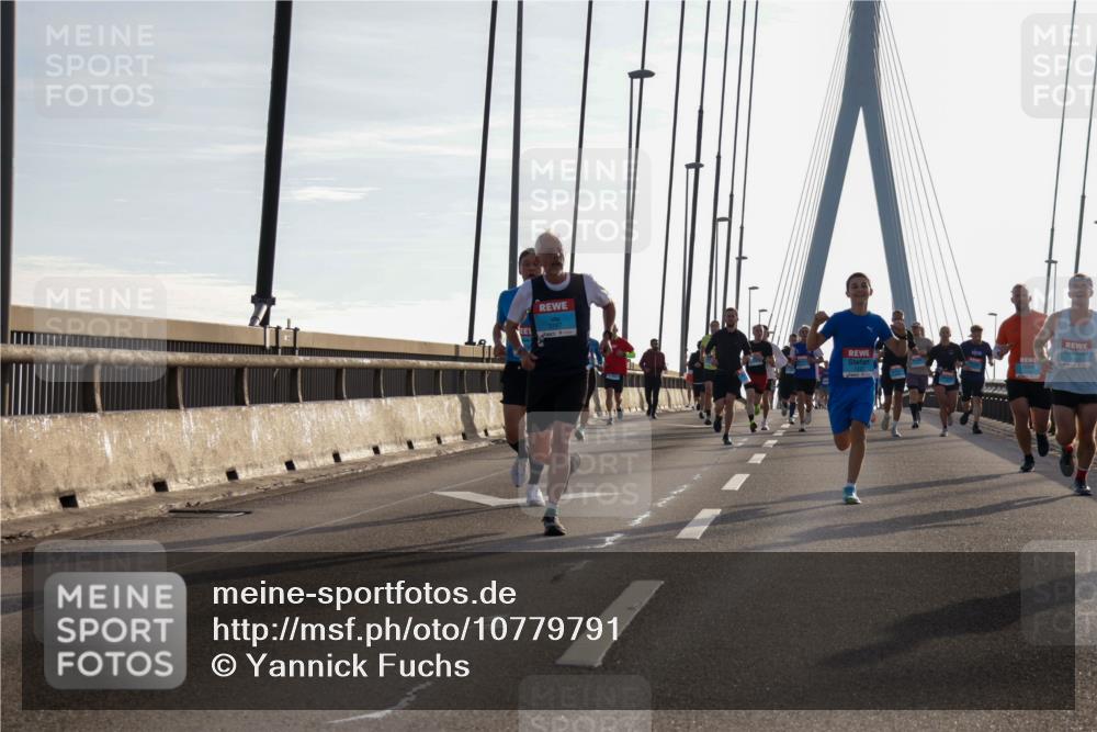 03.10.2026 - Köhlbrandbrückenlauf Yannick Fuchs http://msf.ph/oto/10779791 03.10.2026 09:25:06 Position 1  meine-sportfotos.de