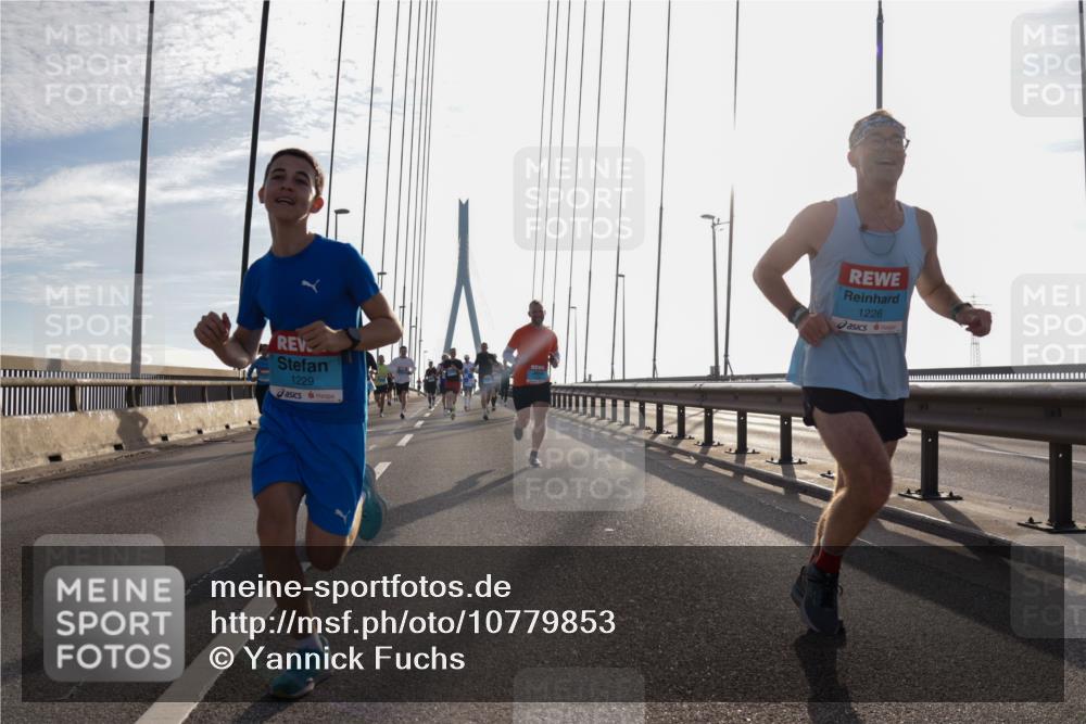 03.10.2026 - Köhlbrandbrückenlauf Yannick Fuchs http://msf.ph/oto/10779853 03.10.2026 09:25:10 Position 1 1229, 1226 meine-sportfotos.de