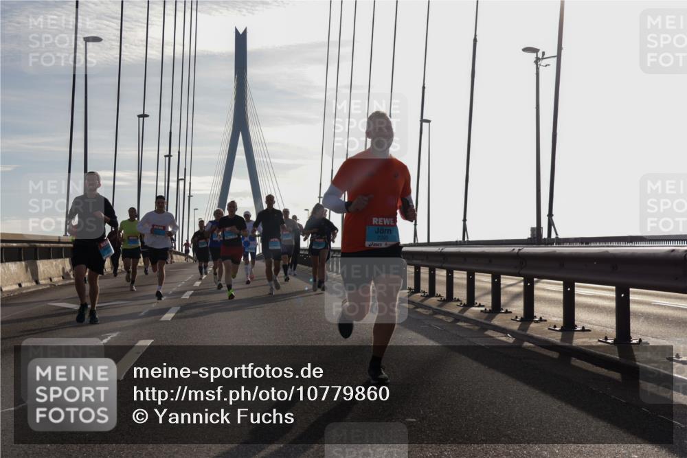 03.10.2026 - Köhlbrandbrückenlauf Yannick Fuchs http://msf.ph/oto/10779860 03.10.2026 09:25:11 Position 1 2395 meine-sportfotos.de