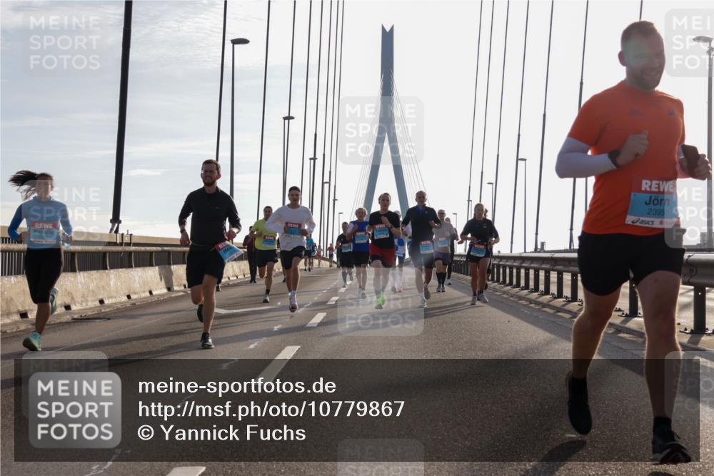 03.10.2026 - Köhlbrandbrückenlauf Yannick Fuchs http://msf.ph/oto/10779867 03.10.2026 09:25:11 Position 1 2395 meine-sportfotos.de
