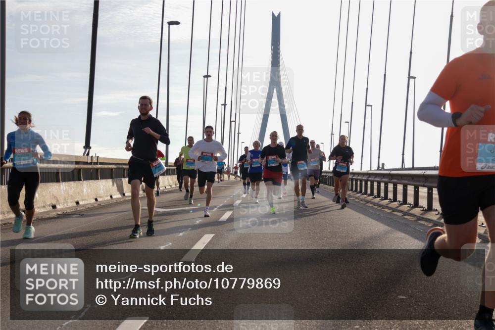 03.10.2026 - Köhlbrandbrückenlauf Yannick Fuchs http://msf.ph/oto/10779869 03.10.2026 09:25:11 Position 1  meine-sportfotos.de