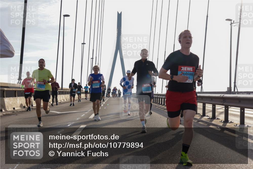 03.10.2026 - Köhlbrandbrückenlauf Yannick Fuchs http://msf.ph/oto/10779894 03.10.2026 09:25:14 Position 1 9 meine-sportfotos.de