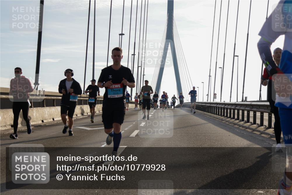 03.10.2026 - Köhlbrandbrückenlauf Yannick Fuchs http://msf.ph/oto/10779928 03.10.2026 09:25:17 Position 1 2213 meine-sportfotos.de