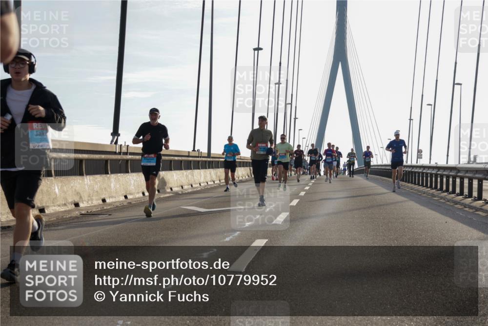 03.10.2026 - Köhlbrandbrückenlauf Yannick Fuchs http://msf.ph/oto/10779952 03.10.2026 09:25:19 Position 1  meine-sportfotos.de