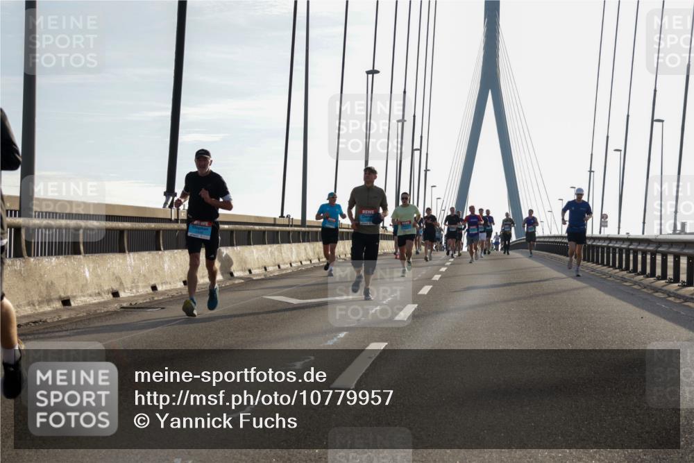 03.10.2026 - Köhlbrandbrückenlauf Yannick Fuchs http://msf.ph/oto/10779957 03.10.2026 09:25:20 Position 1  meine-sportfotos.de