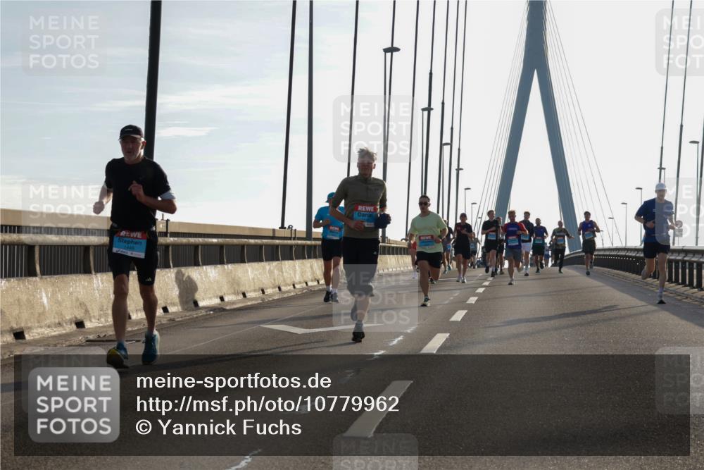 03.10.2026 - Köhlbrandbrückenlauf Yannick Fuchs http://msf.ph/oto/10779962 03.10.2026 09:25:20 Position 1 1449 meine-sportfotos.de